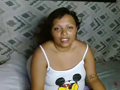 Snapshot of caro_lil chatting on February 12, 2026, 8:48 pm caro lil online show from February 12, 2026, 8:48 pm