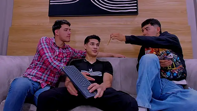 big  friends online show from December 17, 2025, 1:50 pm