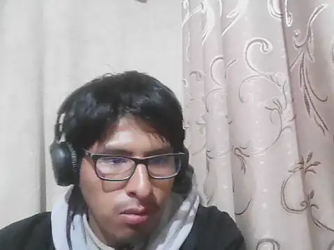 Snapshot of pussy4202 chatting on May 28, 2026, 4:21 am pussy4202 online show from May 28, 2026, 4:21 am