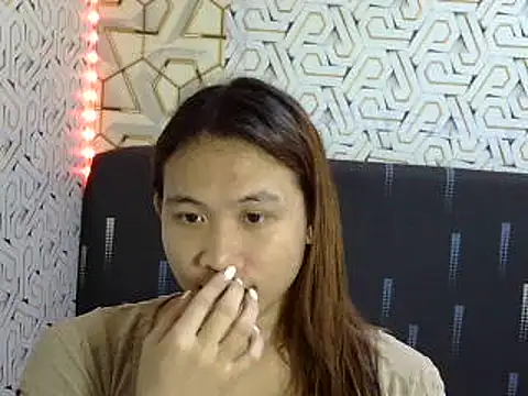 Snapshot of lunalove_bitex chatting on March 5, 2026, 11:06 am lunalove bitex online show from March 5, 2026, 11:06 am