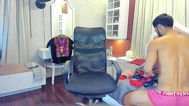 logan mercer online show from December 14, 2025, 3:12 am