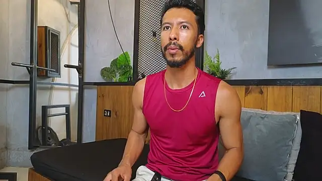 logan mercer online show from December 18, 2025, 7:09 pm