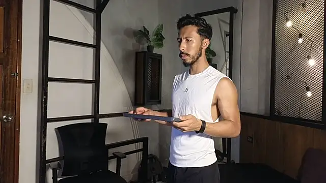 logan mercer online show from December 19, 2025, 7:10 pm