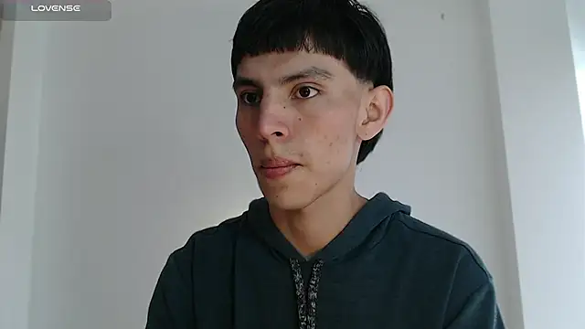 andrew courtzz online show from December 19, 2025, 7:21 pm