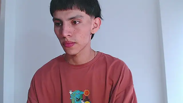 Snapshot of andrew_courtzz chatting on December 22, 2025, 8:50 pm andrew courtzz online show from December 22, 2025, 8:50 pm