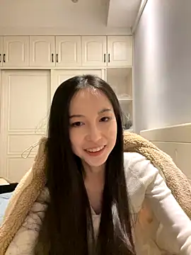 Snapshot of DD-52 chatting on December 4, 2025, 10:24 am DD-52 online show from December 4, 2025, 10:24 am