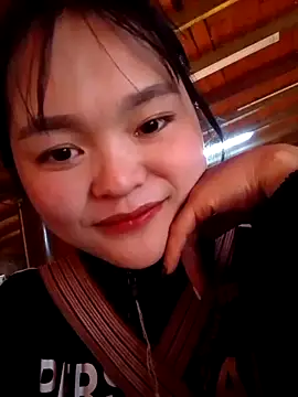 Snapshot of candy-bobo chatting on December 19, 2025, 9:05 am candy-bobo online show from December 19, 2025, 9:05 am