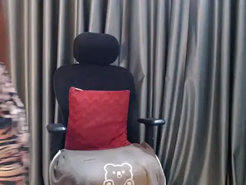 Snapshot of -Micky- chatting on February 28, 2026, 2:51 pm -Micky- online show from February 28, 2026, 2:51 pm