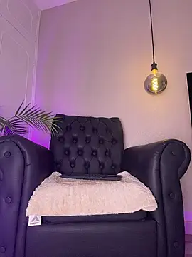 Sophie-velvet online show from July 12, 2026, 7:49 pm