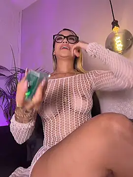 Sophie-velvet online show from July 28, 2026, 8:01 pm