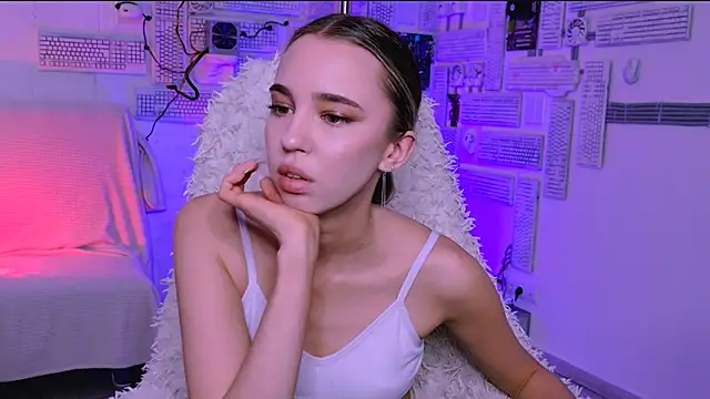 KimPorins online show from April 17, 2026, 7:22 am