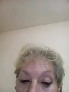 Snapshot of Calypso-Loove chatting on December 5, 2025, 1:20 pm Calypso-Loove online show from December 5, 2025, 1:20 pm