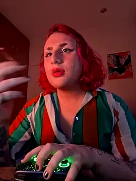 Snapshot of alien_ate_red chatting on December 18, 2025, 9:10 pm alien ate red online show from December 18, 2025, 9:10 pm