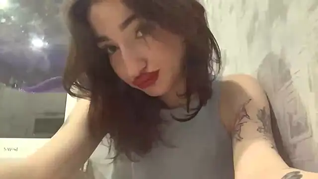 Snapshot of PanickedCowrie chatting on December 5, 2025, 7:43 pm PanickedCowrie online show from December 5, 2025, 7:43 pm