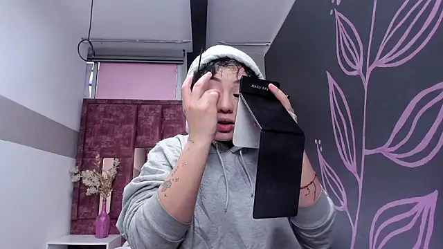 Kiara Fox   online show from March 22, 2026, 11:02 am