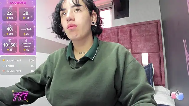 Snapshot of Kiara_Fox__ chatting on April 20, 2026, 8:10 pm Kiara Fox online show from April 20, 2026, 8:10 pm