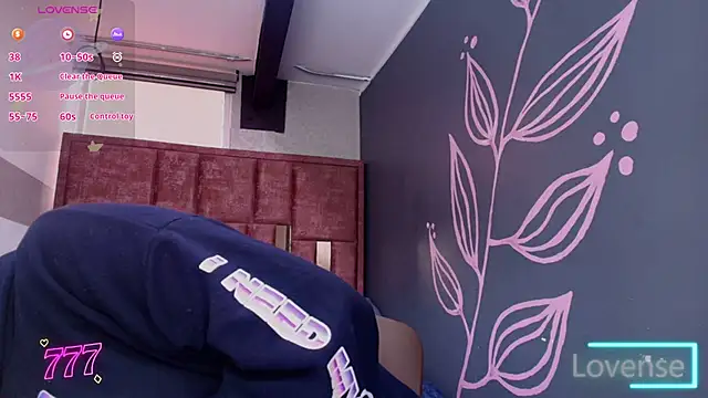 Snapshot of Kiara_Fox__ chatting on June 1, 2026, 8:10 pm Kiara Fox online show from June 1, 2026, 8:10 pm