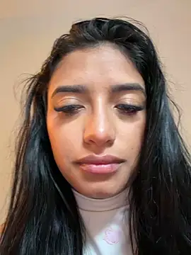 AlinaArgii online show from April 17, 2026, 4:43 pm