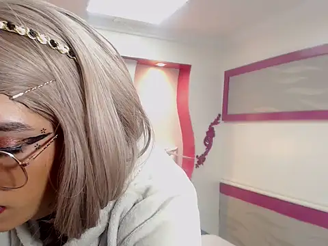 Snapshot of Lis_Pearson chatting on January 18, 2026, 6:34 pm Lis Pearson online show from January 18, 2026, 6:34 pm