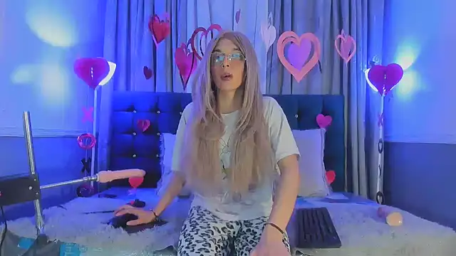 Snapshot of Lis_Pearson chatting on February 6, 2026, 2:49 am Lis Pearson online show from February 6, 2026, 2:49 am