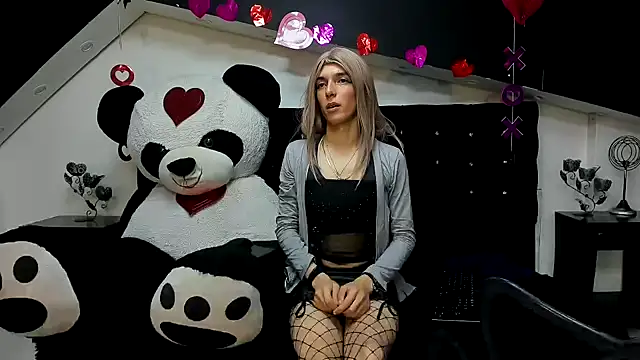 Snapshot of Lis_Pearson chatting on February 22, 2026, 3:29 am Lis Pearson online show from February 22, 2026, 3:29 am