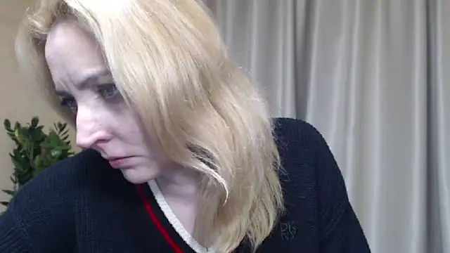 Snapshot of sweetpussy chatting on April 25, 2026, 3:31 pm sweetpussy online show from April 25, 2026, 3:31 pm