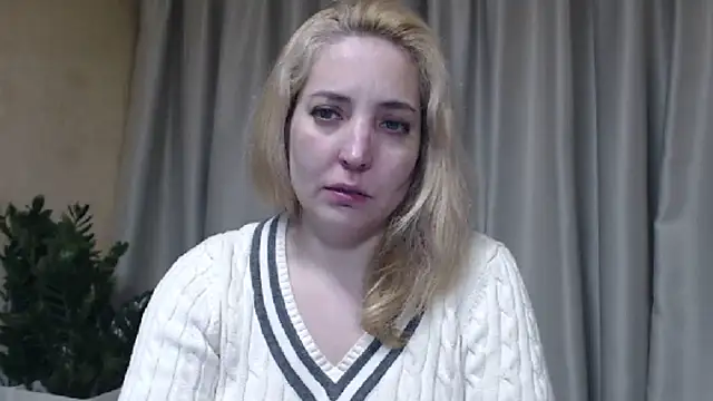 Snapshot of sweetpussy chatting on April 29, 2026, 4:44 pm sweetpussy online show from April 29, 2026, 4:44 pm