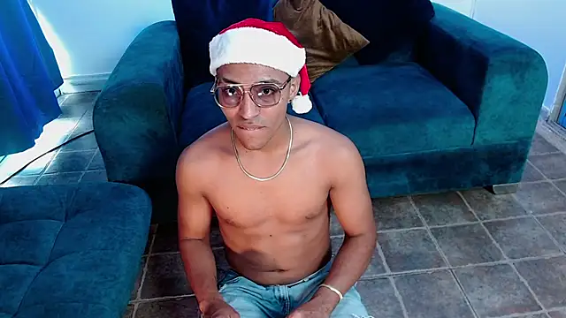 LeonDisanto online show from December 19, 2025, 6:37 pm