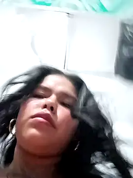 flor salvaje  online show from December 14, 2025, 6:30 am