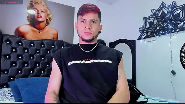 Snapshot of vaalentiino chatting on December 19, 2025, 5:42 pm vaalentiino online show from December 19, 2025, 5:42 pm