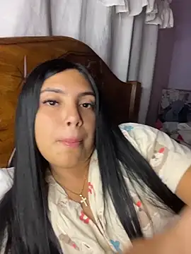 Snapshot of _Laurentt_ chatting on June 10, 2026, 1:39 am Laurentt online show from June 10, 2026, 1:39 am