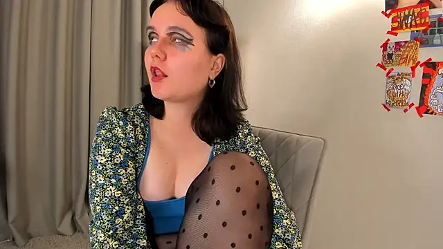 TracyLilith online show from December 13, 2025, 7:53 pm