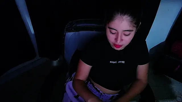 mia walker22 online show from December 18, 2025, 4:18 am