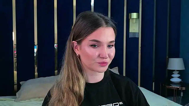 Lina Sinerz online show from April 5, 2026, 8:50 pm