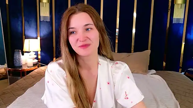 Lina Sinerz online show from June 4, 2026, 4:29 am
