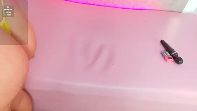 Snapshot of Lexie_rae chatting on December 19, 2025, 1:29 pm Lexie rae online show from December 19, 2025, 1:29 pm