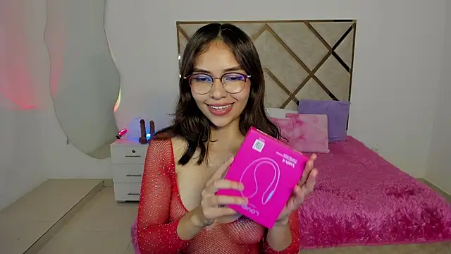 Snapshot of litle_slut chatting on January 14, 2026, 4:29 am litle slut online show from January 14, 2026, 4:29 am