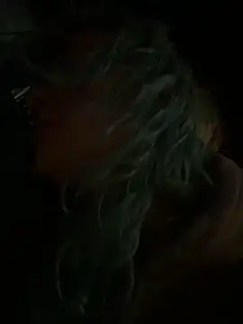 rosiebuddy online show from April 19, 2026, 4:12 am