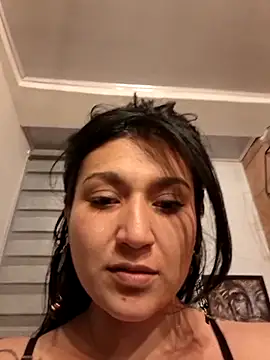 Snapshot of Magenta_Moon chatting on May 14, 2026, 11:44 pm Magenta Moon online show from May 14, 2026, 11:44 pm