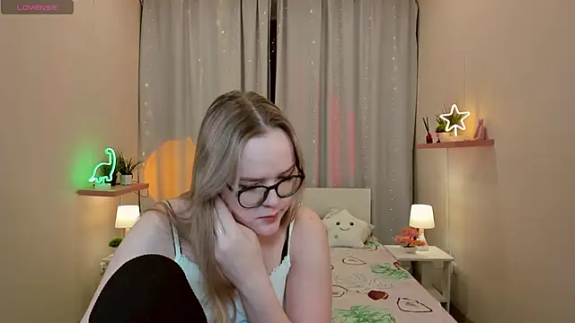 SallyPratt online show from December 18, 2025, 9:59 am