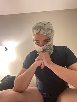 phantom898983 online show from April 10, 2026, 7:35 am