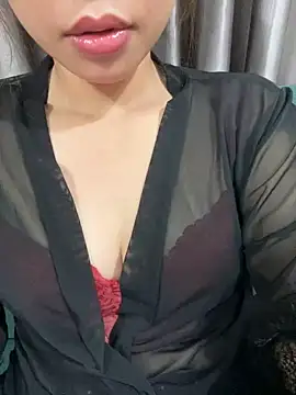 -Moon-20 online show from December 16, 2025, 4:01 pm