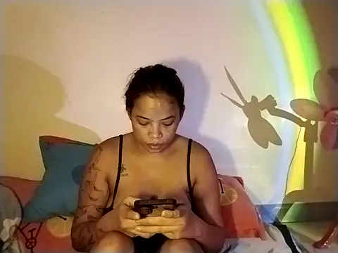 Cinpussie89 online show from May 23, 2026, 5:28 pm
