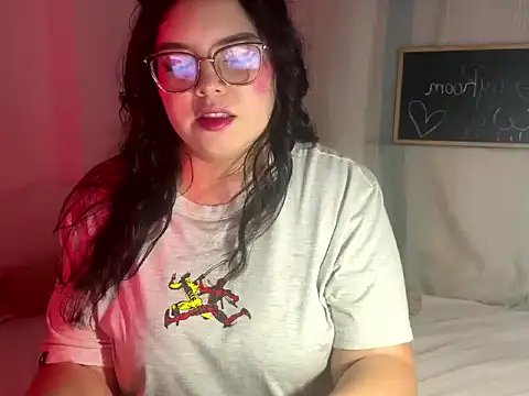 Tina Blue online show from December 19, 2025, 5:36 am