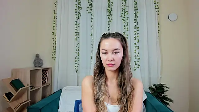 Snapshot of LunaCurly_ chatting on December 18, 2025, 11:05 am LunaCurly online show from December 18, 2025, 11:05 am