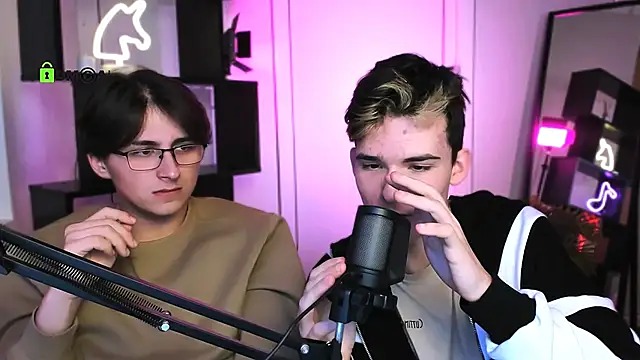 Snapshot of azen_rush chatting on December 18, 2025, 6:08 am azen rush online show from December 18, 2025, 6:08 am