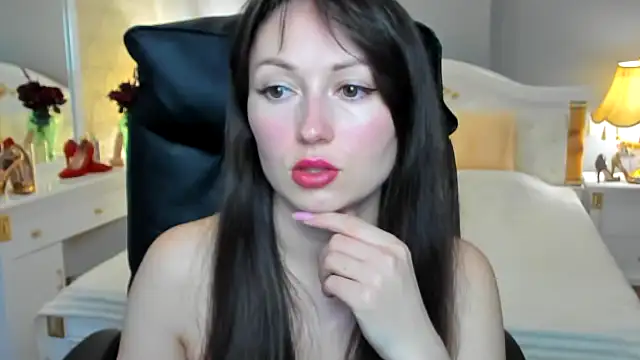 RosiAlina online show from May 18, 2026, 6:30 am