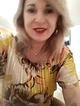 AhlyssaLove1155 online show from February 11, 2026, 5:07 pm