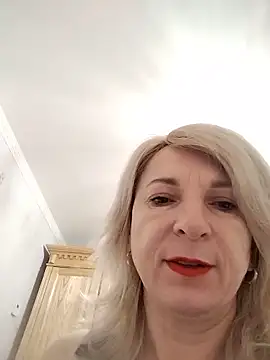 AhlyssaLove1155 online show from May 18, 2026, 2:29 am