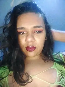 Snapshot of thebomb07 chatting on December 17, 2025, 1:28 pm thebomb07 online show from December 17, 2025, 1:28 pm